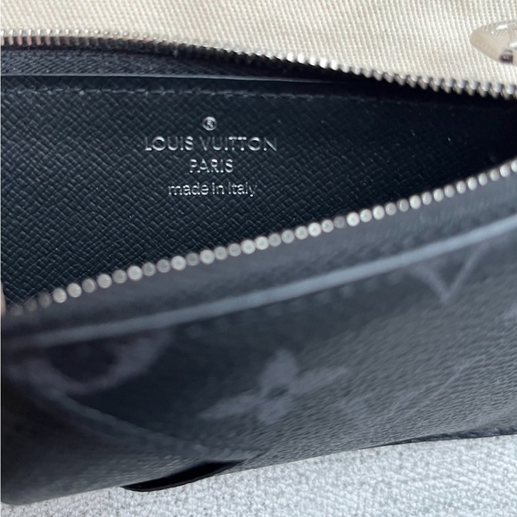 Authentic Louis Vuitton coin card holder- black - Picture 2 of 4